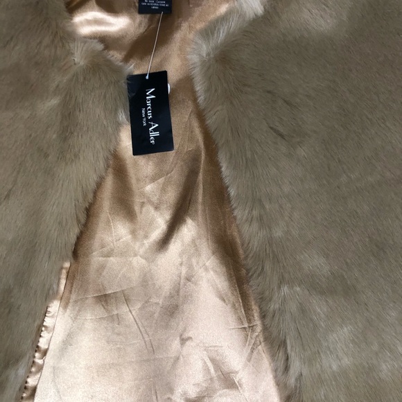 Fur vest in beige luxury vest - Picture 4 of 5